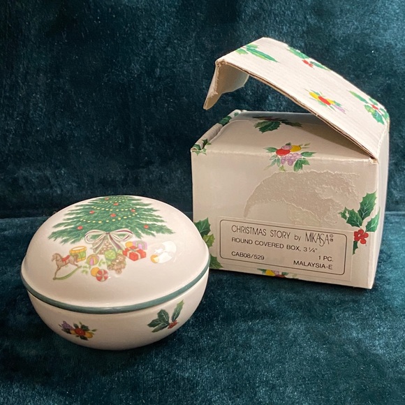 Mikasa Other - 🎄FINAl PRICE🎄Mikasa Holiday Trinket Dish